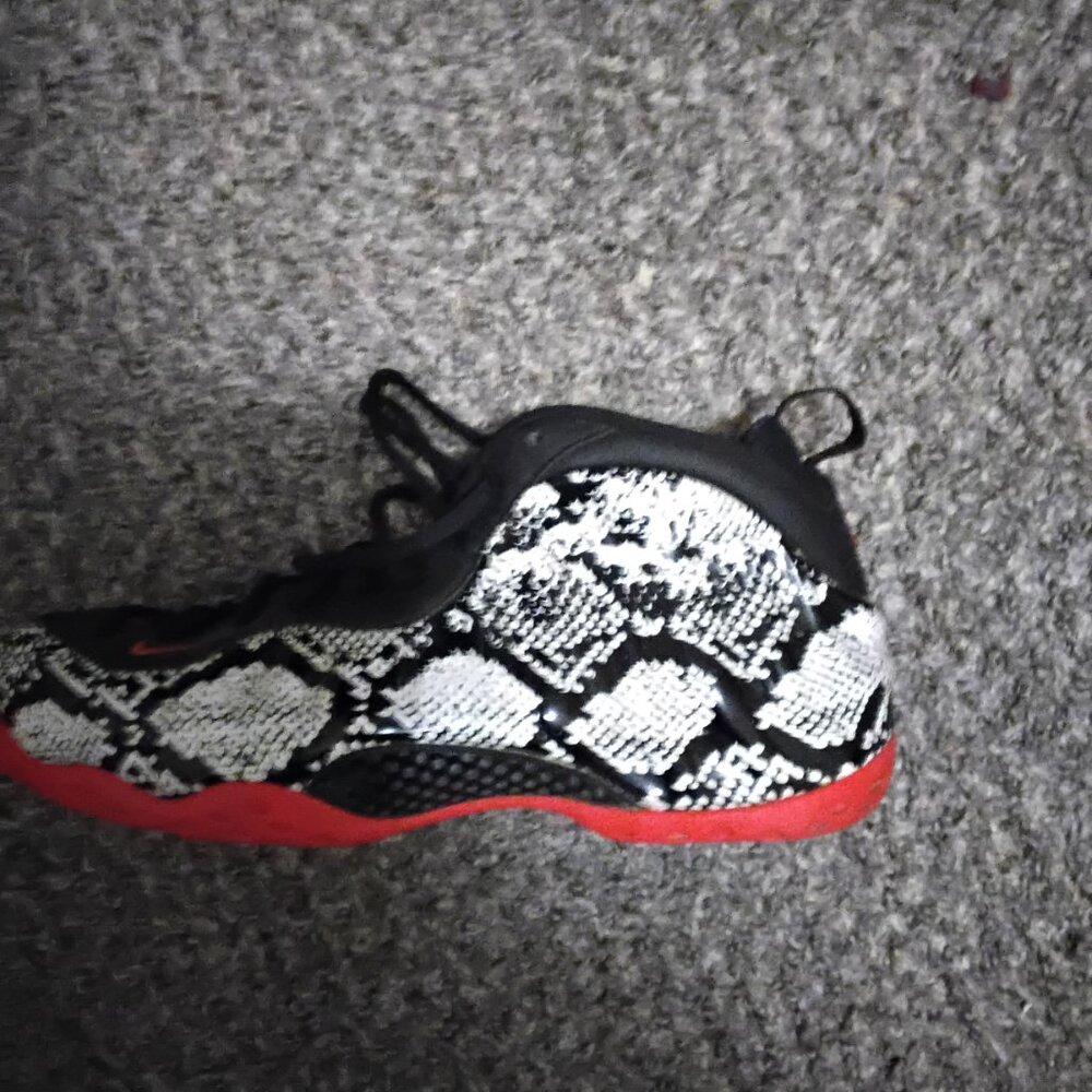 Nike Air snakeskin Foamposite-used size 15 - Picture 3 of 5